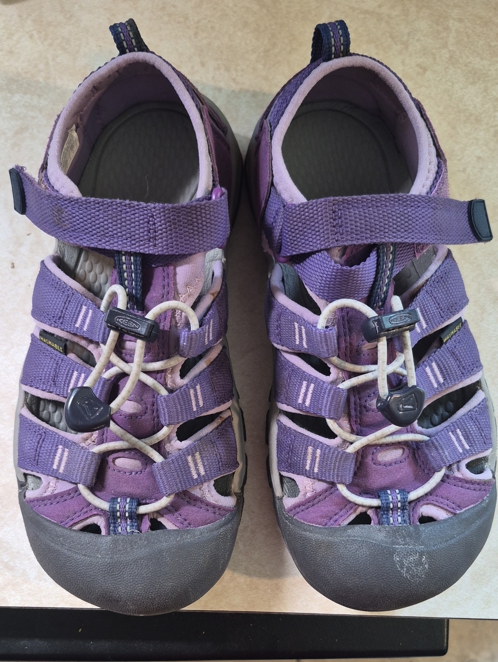 Like New• Keen Watershoes